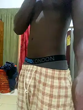 Snapshot of BigBrotherFreak chatting on December 19, 2025, 7:11 am BigBrotherFreak online show from December 19, 2025, 7:11 am