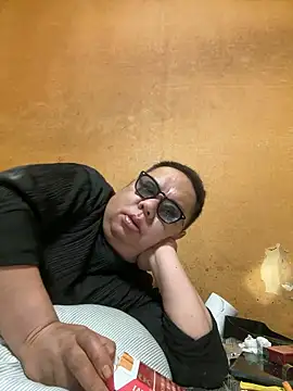 Snapshot of punk0805 chatting on April 5, 2026, 1:51 pm punk0805 online show from April 5, 2026, 1:51 pm