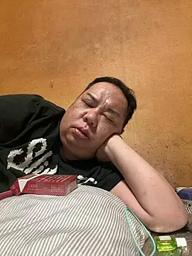 Snapshot of punk0805 chatting on April 15, 2026, 10:32 am punk0805 online show from April 15, 2026, 10:32 am