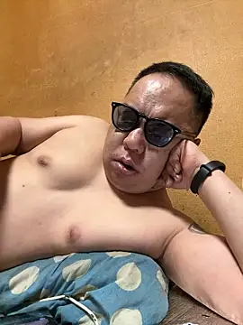 Snapshot of punk0805 chatting on March 23, 2026, 12:05 pm punk0805 online show from March 23, 2026, 12:05 pm