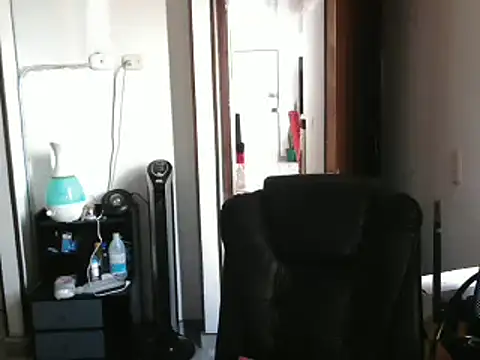 CarolinaRincon online show from March 20, 2025, 7:35 pm