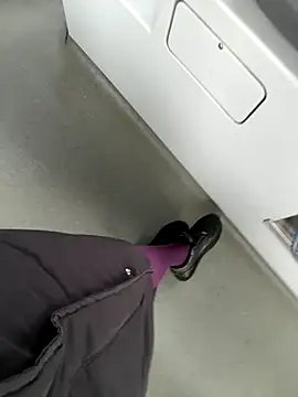 Snapshot of eveangelll chatting on November 16, 2025, 8:30 am eveangelll online show from November 16, 2025, 8:30 am