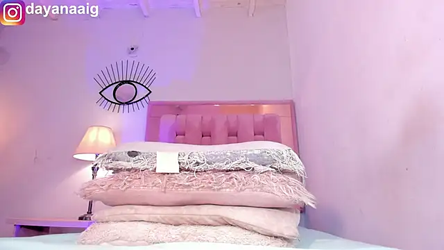 Snapshot of Voluptupus-girl chatting on October 25, 2025, 5:46 pm Voluptupus-girl online show from October 25, 2025, 5:46 pm