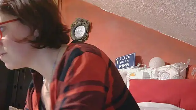 lanax online show from November 18, 2025, 2:31 pm