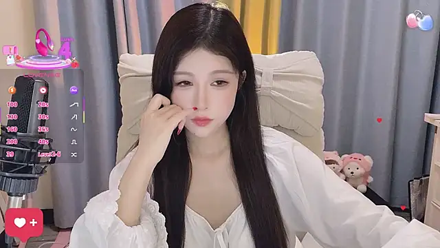 Snapshot of 7-Love chatting on April 24, 2026, 1:13 pm 7-Love online show from April 24, 2026, 1:13 pm