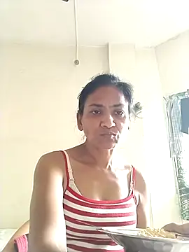 sunita6009 online show from July 14, 2026, 3:22 am