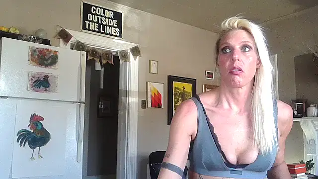 Glamazonx online show from November 15, 2025, 5:28 pm