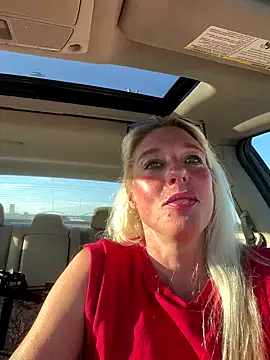 Glamazonx online show from September 9, 2025, 1:42 pm