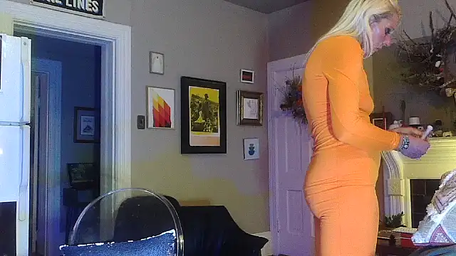 Glamazonx online show from November 4, 2025, 2:04 am