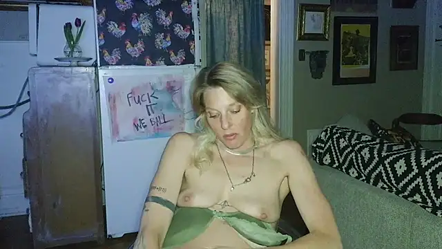 Glamazonx online show from March 19, 2026, 2:44 am