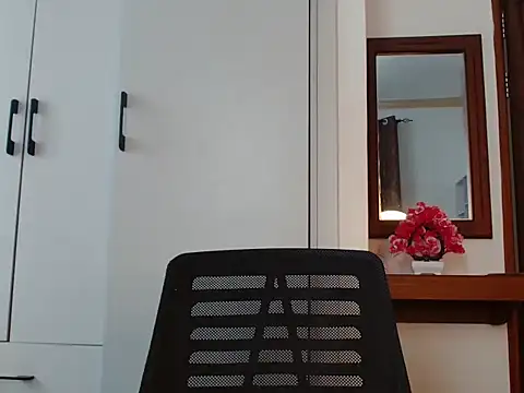 Snapshot of queencydoll chatting on December 23, 2025, 6:56 am queencydoll online show from December 23, 2025, 6:56 am