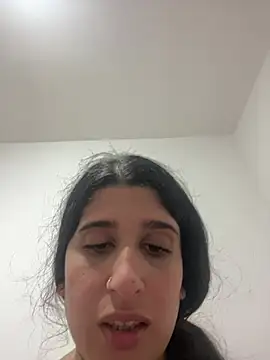 Snapshot of lylyacachonda chatting on May 14, 2026, 12:46 pm lylyacachonda online show from May 14, 2026, 12:46 pm