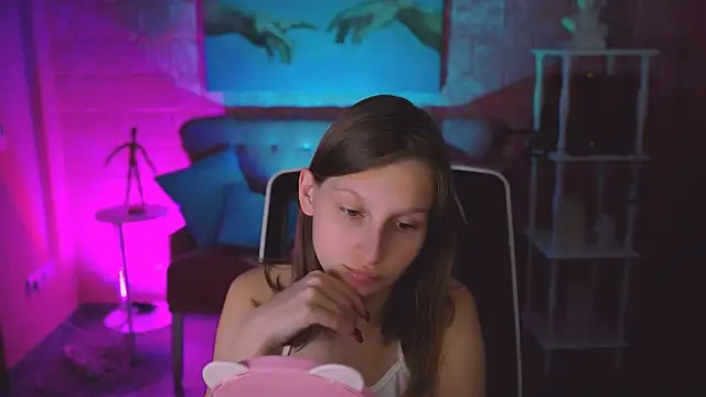 EllaHorton online show from November 19, 2025, 6:19 pm