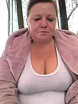 Snapshot of jusichka chatting on November 7, 2025, 6:18 am jusichka online show from November 7, 2025, 6:18 am