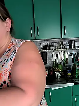 Snapshot of jusichka chatting on October 22, 2025, 9:42 am jusichka online show from October 22, 2025, 9:42 am