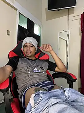 Snapshot of yObal-hot chatting on March 25, 2026, 5:23 pm yObal-hot online show from March 25, 2026, 5:23 pm