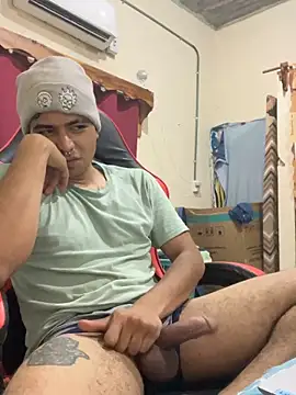 Snapshot of yObal-hot chatting on April 7, 2026, 8:10 pm yObal-hot online show from April 7, 2026, 8:10 pm