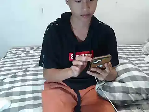 Asiantwink21 online show from January 11, 2026, 8:27 pm