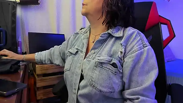 PaulinaSanders X online show from March 13, 2025, 7:28 pm