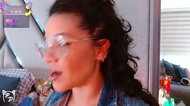 Snapshot of paula_daniela1 chatting on May 16, 2026, 11:15 pm paula daniela1 online show from May 16, 2026, 11:15 pm