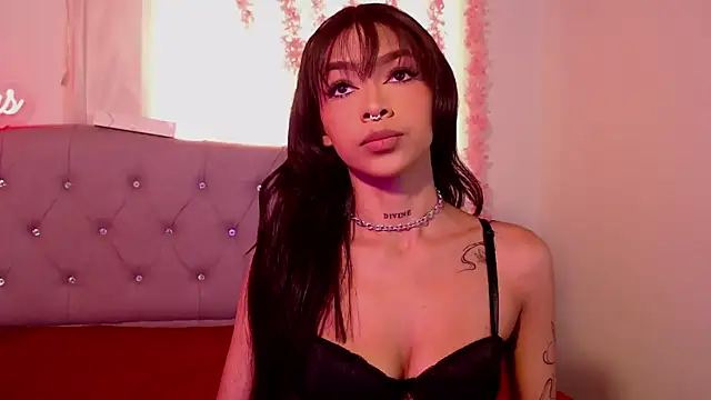 Snapshot of Alleanys_Cristal chatting on September 29, 2025, 3:06 pm Alleanys Cristal online show from September 29, 2025, 3:06 pm