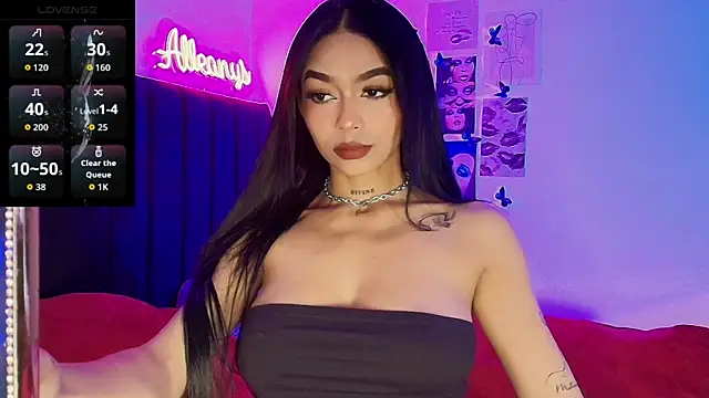 Snapshot of Alleanys_Cristal chatting on December 18, 2025, 7:40 pm Alleanys Cristal online show from December 18, 2025, 7:40 pm