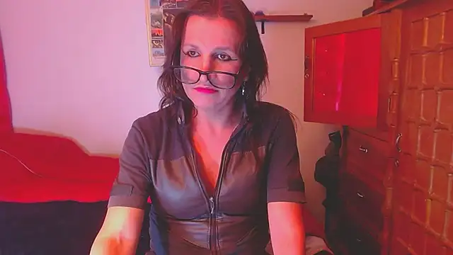 LorenJade online show from October 30, 2025, 7:39 am