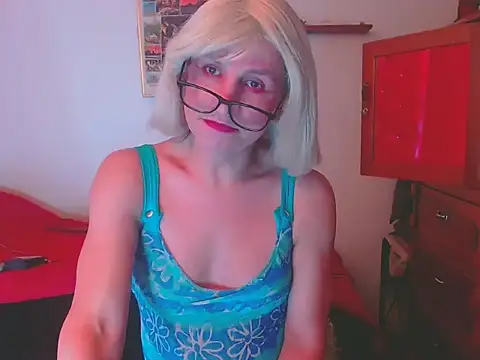 LorenJade online show from December 18, 2025, 7:57 am