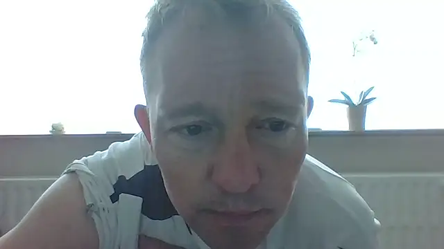 Snapshot of bertolini chatting on May 17, 2026, 7:52 am bertolini online show from May 17, 2026, 7:52 am