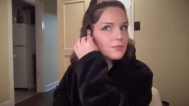 Snapshot of sexylilly69 chatting on March 4, 2025, 3:33 am sexylilly69 online show from March 4, 2025, 3:33 am