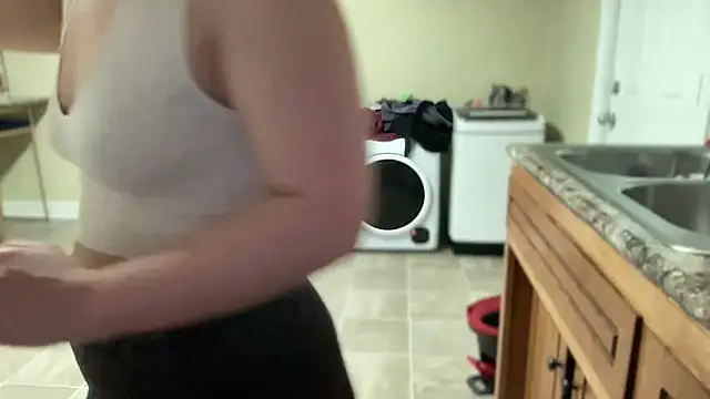 Snapshot of sexylilly69 chatting on March 19, 2025, 1:10 am sexylilly69 online show from March 19, 2025, 1:10 am