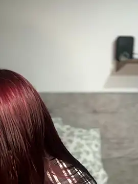 Snapshot of Zarah_Blare chatting on February 11, 2025, 1:41 am Zarah Blare online show from February 11, 2025, 1:41 am