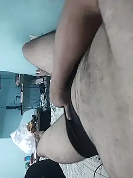 Snapshot of jd0027 chatting on October 17, 2025, 12:14 am jd0027 online show from October 17, 2025, 12:14 am