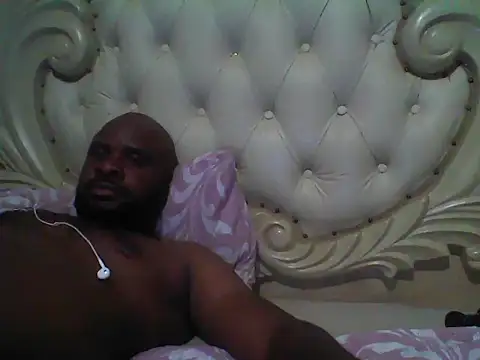 Snapshot of spopo619 chatting on December 21, 2025, 7:15 pm spopo619 online show from December 21, 2025, 7:15 pm