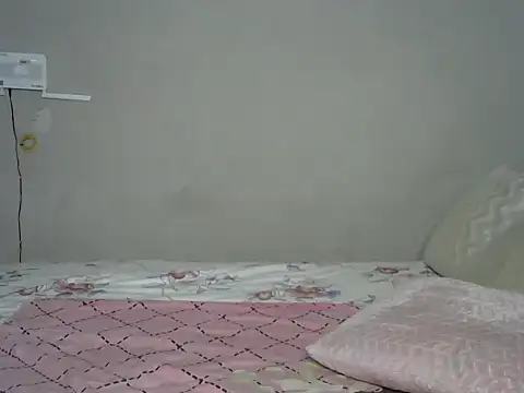 Snapshot of Cariepink chatting on May 28, 2026, 6:47 pm Cariepink online show from May 28, 2026, 6:47 pm