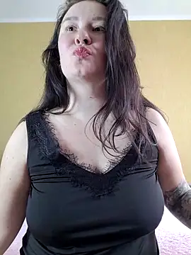 AlexaLexie online show from September 26, 2025, 7:04 am