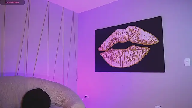 EloisaOlivero online show from November 5, 2025, 7:39 pm