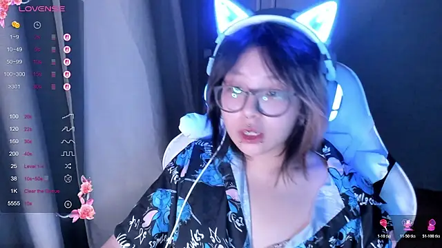 Snapshot of maydaykimmy chatting on November 16, 2025, 9:51 pm maydaykimmy online show from November 16, 2025, 9:51 pm