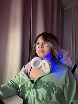 Snapshot of maydaykimmy chatting on December 4, 2025, 3:27 am maydaykimmy online show from December 4, 2025, 3:27 am