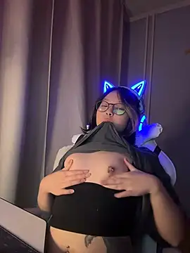 Snapshot of maydaykimmy chatting on December 2, 2025, 2:23 am maydaykimmy online show from December 2, 2025, 2:23 am