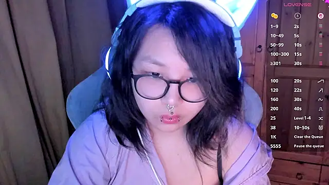 maydaykimmy online show from June 4, 2026, 9:19 pm
