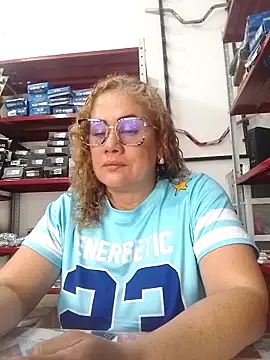 Snapshot of sophiahunt286 chatting on December 17, 2025, 2:11 pm sophiahunt286 online show from December 17, 2025, 2:11 pm