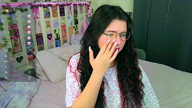 Snapshot of ss-katekisa-ss chatting on October 11, 2025, 3:57 pm ss-katekisa-ss online show from October 11, 2025, 3:57 pm