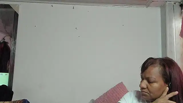 Snapshot of Laflaka22 chatting on July 19, 2026, 8:38 pm Laflaka22 online show from July 19, 2026, 8:38 pm