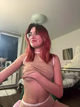 Evangeline Lawrence  online show from February 7, 2025, 7:27 pm