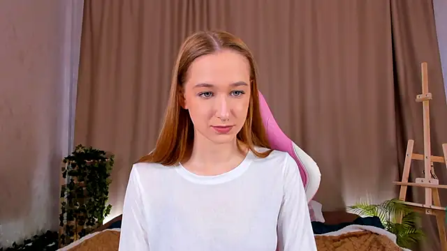 Snapshot of Sweett_Monica chatting on September 11, 2025, 1:05 am Sweett Monica online show from September 11, 2025, 1:05 am