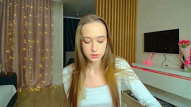 Snapshot of Sweett_Monica chatting on March 10, 2025, 2:16 pm Sweett Monica online show from March 10, 2025, 2:16 pm