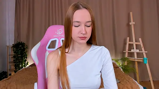 Snapshot of Sweett_Monica chatting on September 16, 2025, 1:28 am Sweett Monica online show from September 16, 2025, 1:28 am