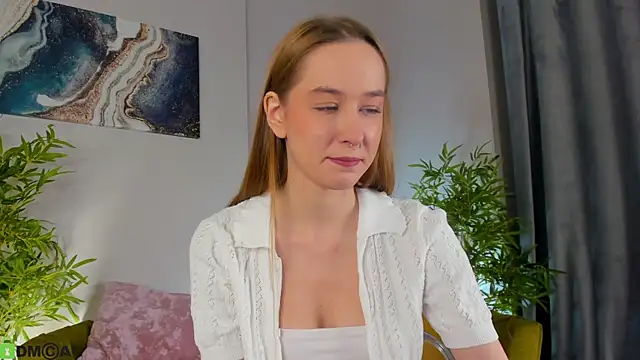 Snapshot of Sweett_Monica chatting on November 5, 2025, 1:09 am Sweett Monica online show from November 5, 2025, 1:09 am