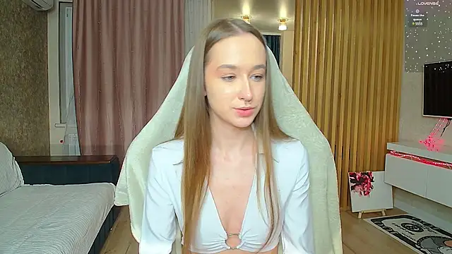 Snapshot of Sweett_Monica chatting on March 11, 2025, 7:25 pm Sweett Monica online show from March 11, 2025, 7:25 pm